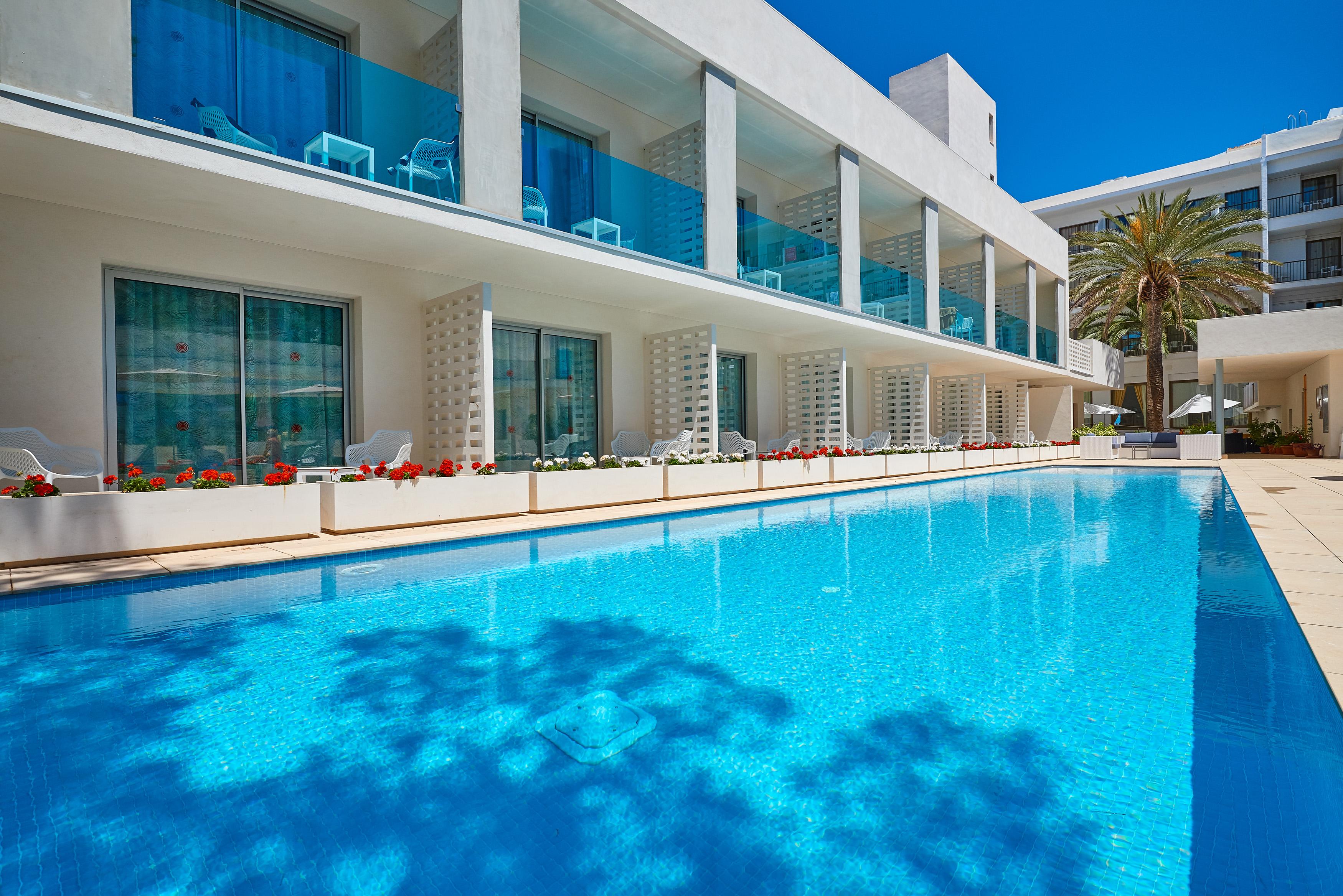 Hotel More 3*