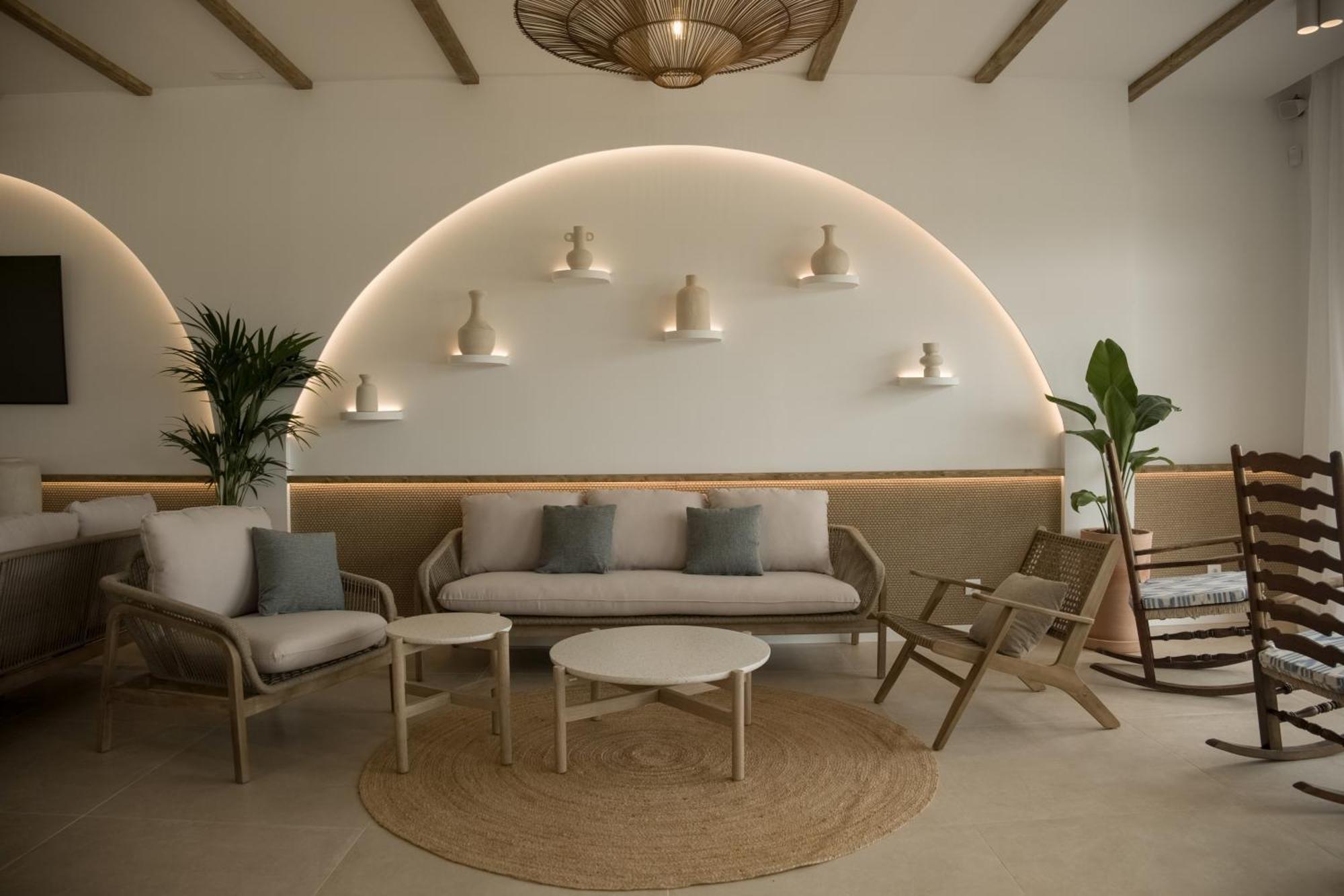 Moré Hotel 3*
