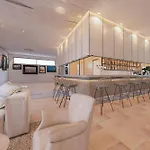 Hotel More